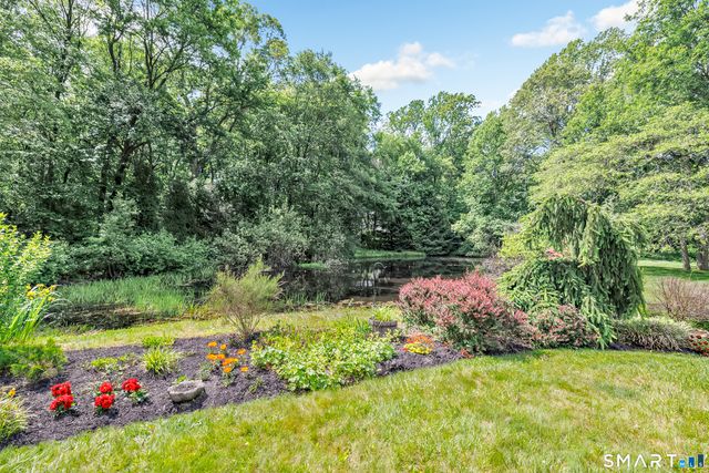 85 Teeter Rock Road, Trumbull, CT 06611