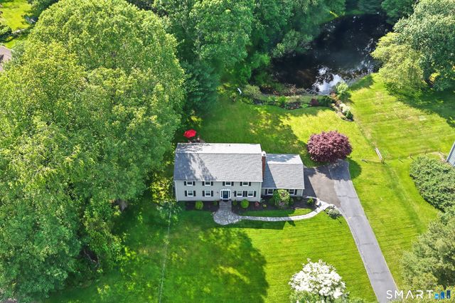 85 Teeter Rock Road, Trumbull, CT 06611