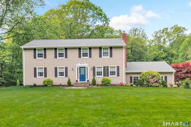 85 Teeter Rock Road, Trumbull, CT 06611