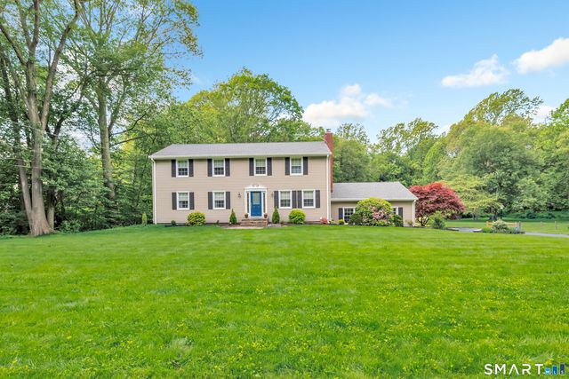 85 Teeter Rock Road, Trumbull, CT 06611