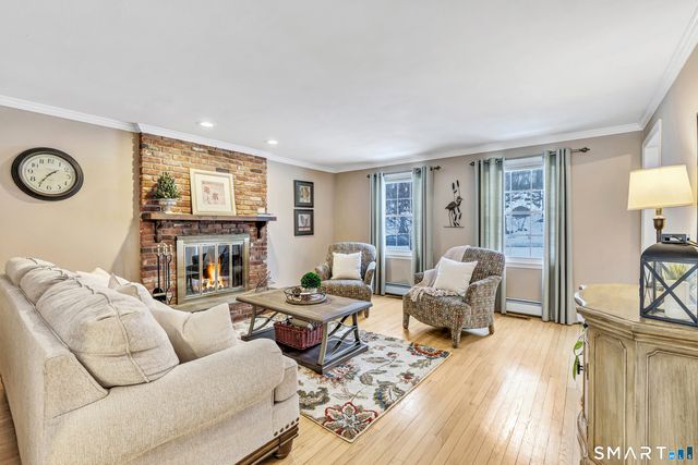 85 Teeter Rock Road, Trumbull, CT 06611