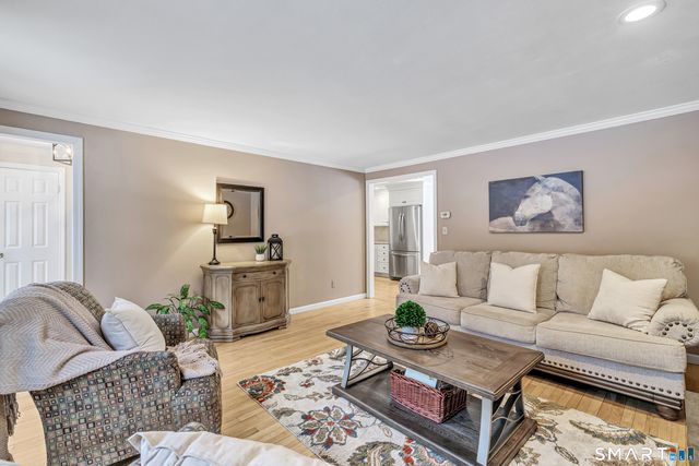 85 Teeter Rock Road, Trumbull, CT 06611