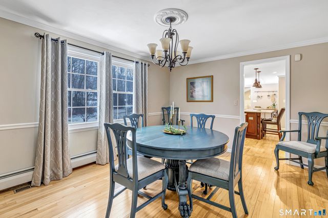 85 Teeter Rock Road, Trumbull, CT 06611