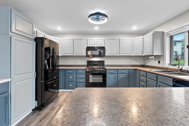 1023 W RIDGEVIEW DRIVE, Appleton, WI 54914