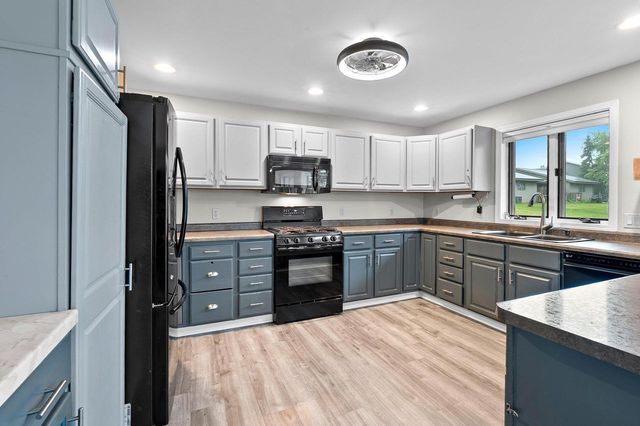 1023 W RIDGEVIEW DRIVE, Appleton, WI 54914