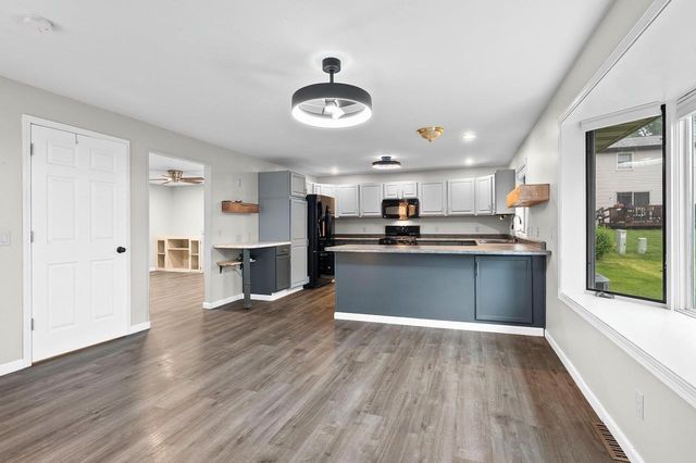 1023 W RIDGEVIEW DRIVE, Appleton, WI 54914