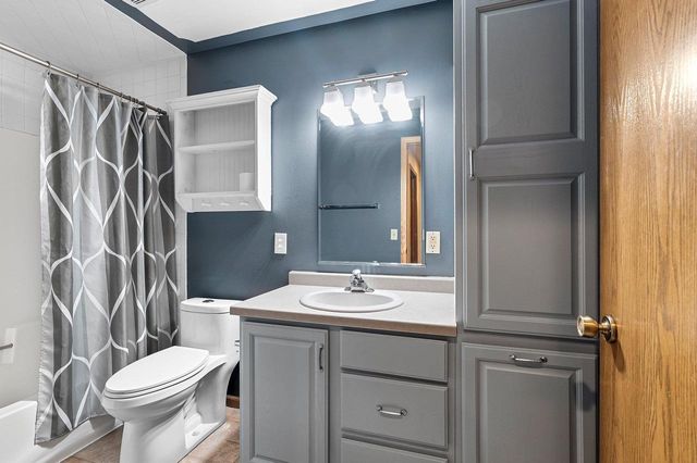 1023 W RIDGEVIEW DRIVE, Appleton, WI 54914