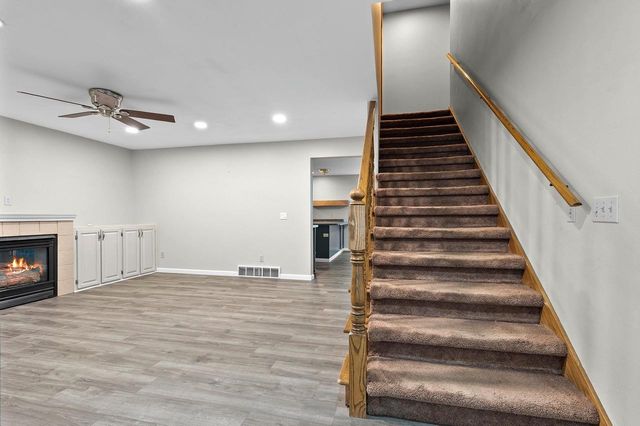 1023 W RIDGEVIEW DRIVE, Appleton, WI 54914