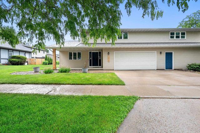 1023 W RIDGEVIEW DRIVE, Appleton, WI 54914