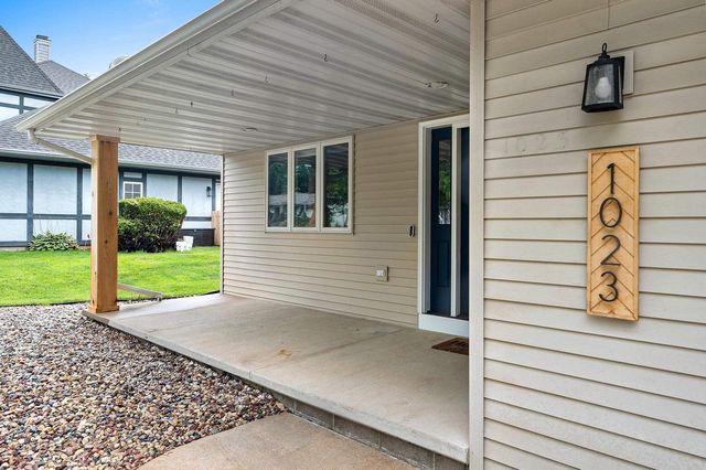 1023 W RIDGEVIEW DRIVE, Appleton, WI 54914
