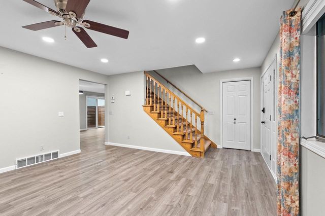 1023 W RIDGEVIEW DRIVE, Appleton, WI 54914