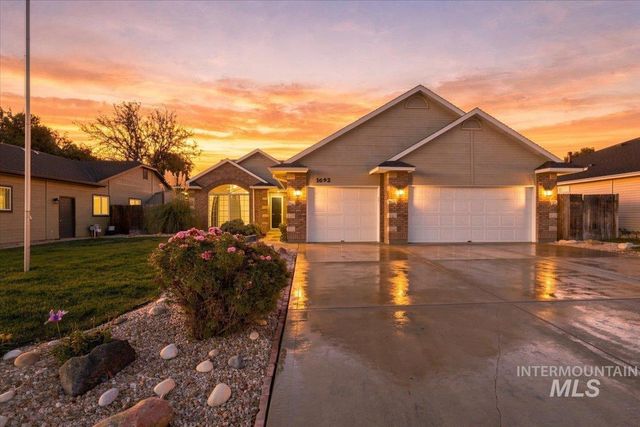 1692 S Goldsmith Ave, Meridian, ID 83642 property photo