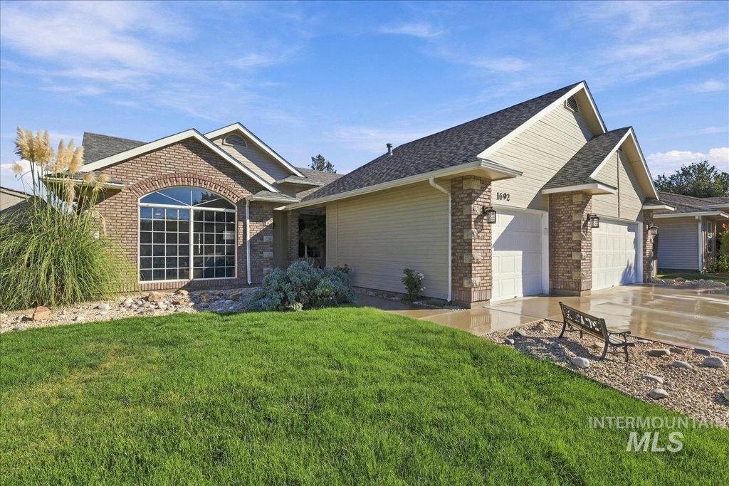 1692 S Goldsmith Ave, Meridian, ID 83642 photo 3