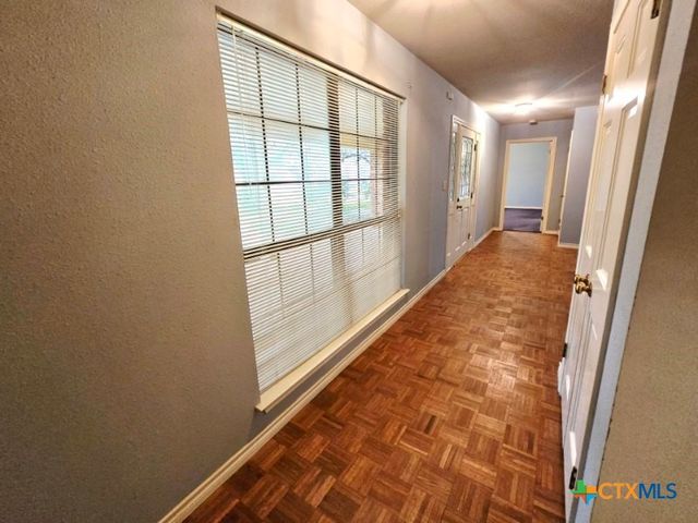 112 Country Lane, Seguin, TX 78155