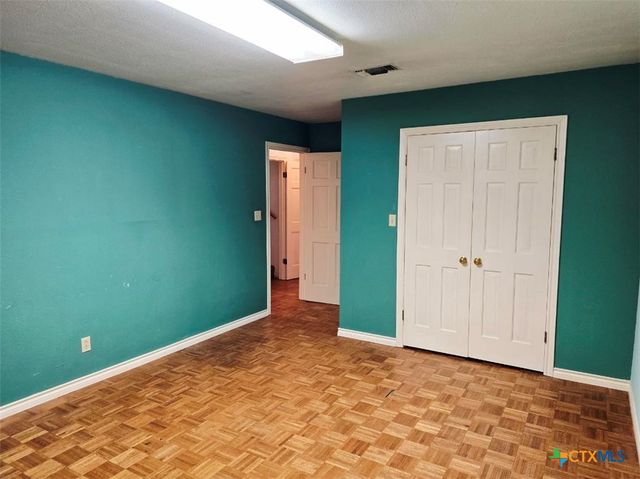 112 Country Lane, Seguin, TX 78155