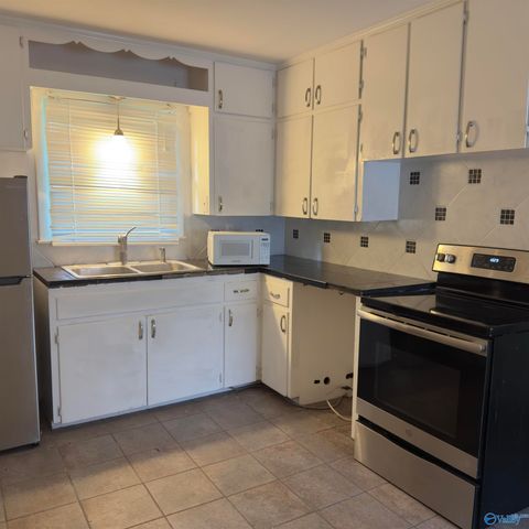 1806 Stevens Drive NE, Huntsville, AL 35801