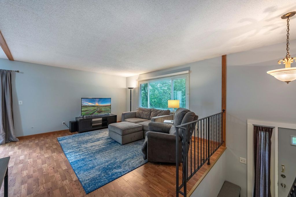 1303 W 140th Street, Burnsville, MN 55337 — photo 4