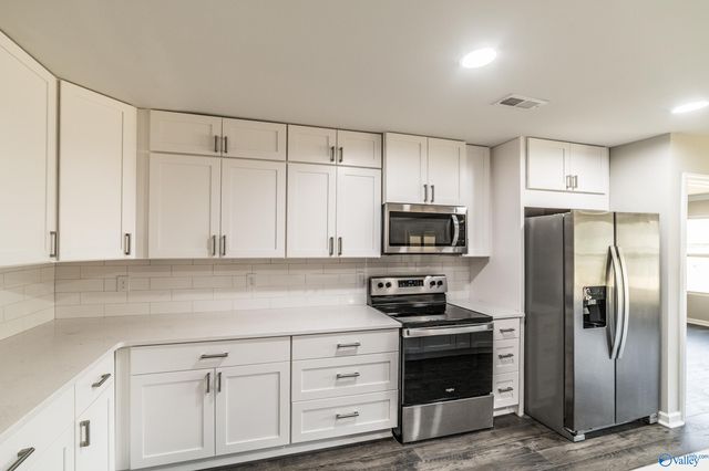 175 Meadowridge Drive, Hazel Green, AL 35750