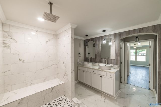 175 Meadowridge Drive, Hazel Green, AL 35750