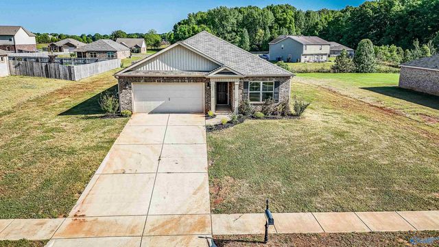175 Meadowridge Drive, Hazel Green, AL 35750