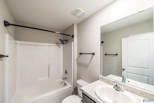 175 Meadowridge Drive, Hazel Green, AL 35750