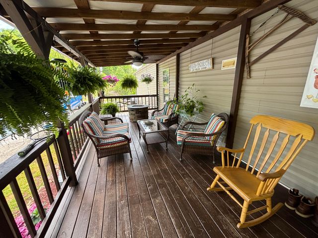 1445 State Highway 223, Flat Lick, KY 40935