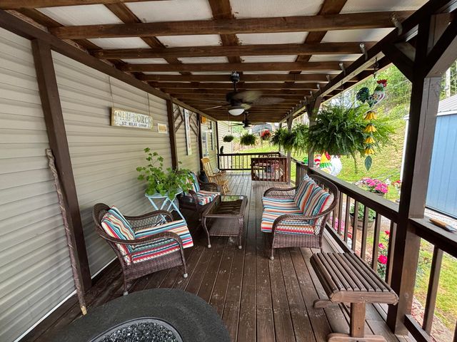 1445 State Highway 223, Flat Lick, KY 40935