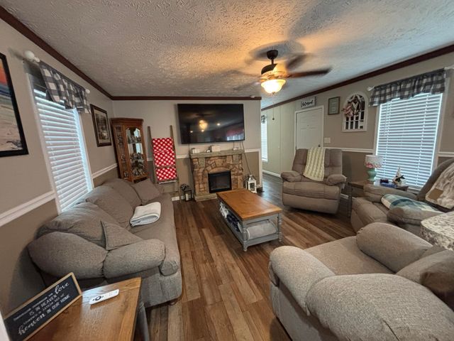 1445 State Highway 223, Flat Lick, KY 40935