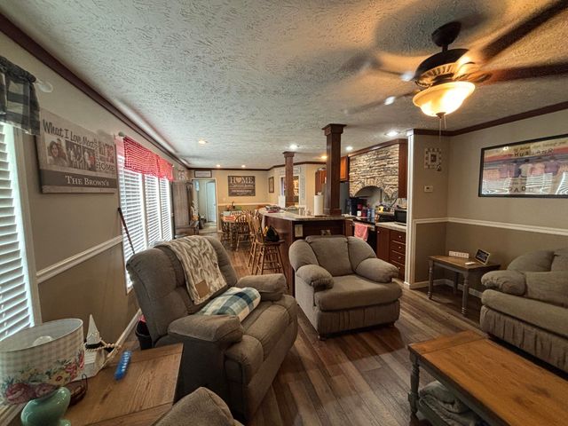 1445 State Highway 223, Flat Lick, KY 40935