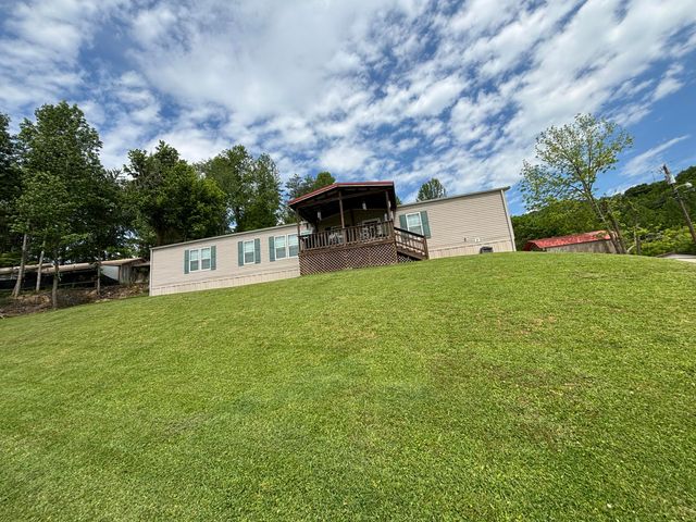1445 State Highway 223, Flat Lick, KY 40935