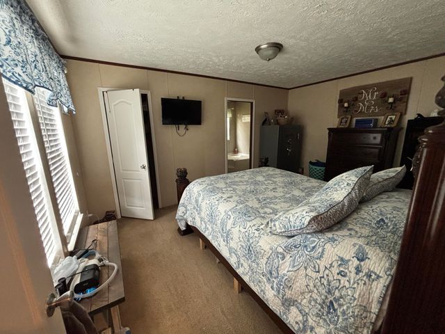 1445 State Highway 223, Flat Lick, KY 40935