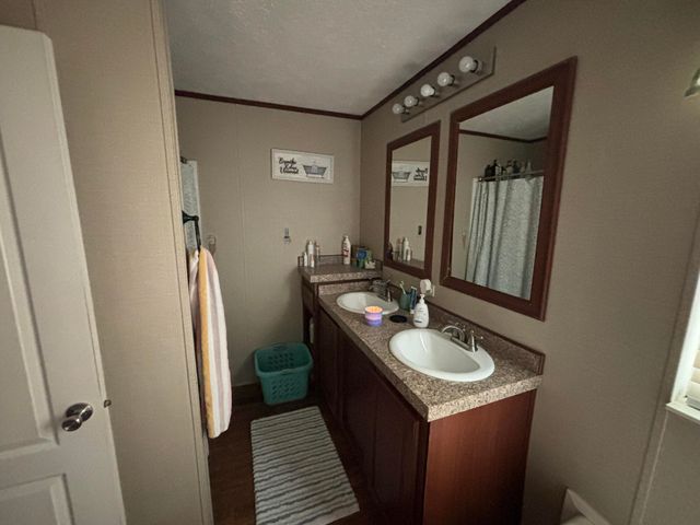 1445 State Highway 223, Flat Lick, KY 40935