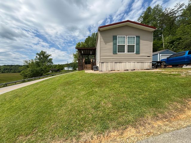 1445 State Highway 223, Flat Lick, KY 40935