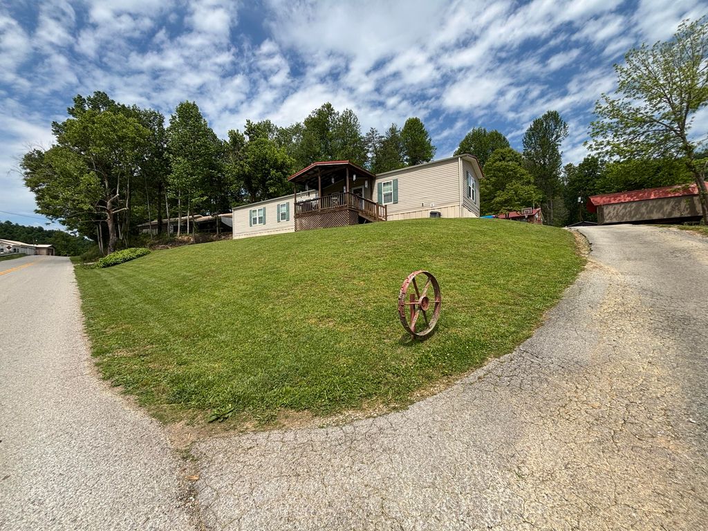 1445 State Highway 223, Flat Lick, KY 40935