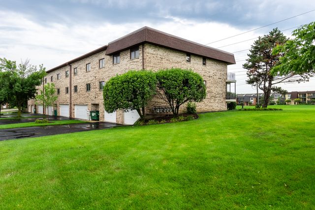 15700 Deerfield Court 2N, Orland Park, IL 60462