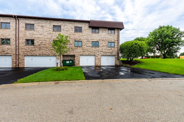15700 Deerfield Court 2N, Orland Park, IL 60462