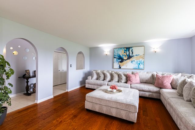 15700 Deerfield Court 2N, Orland Park, IL 60462