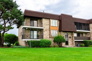 15700 Deerfield Court 2N, Orland Park, IL 60462