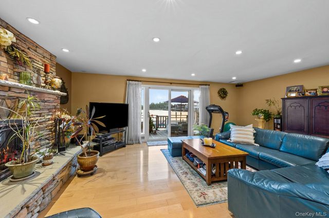 3224 Ann Street, Baldwin, NY 11510
