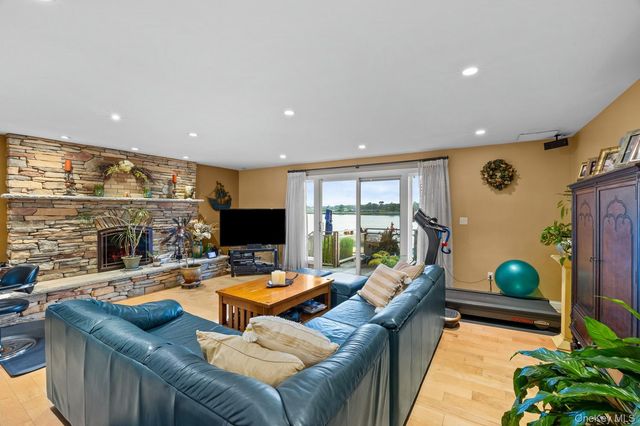 3224 Ann Street, Baldwin, NY 11510