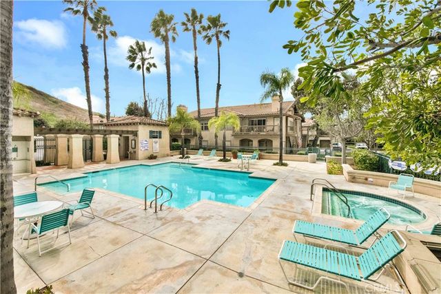 42 Abrigo, Rancho Santa Margarita, CA 92688