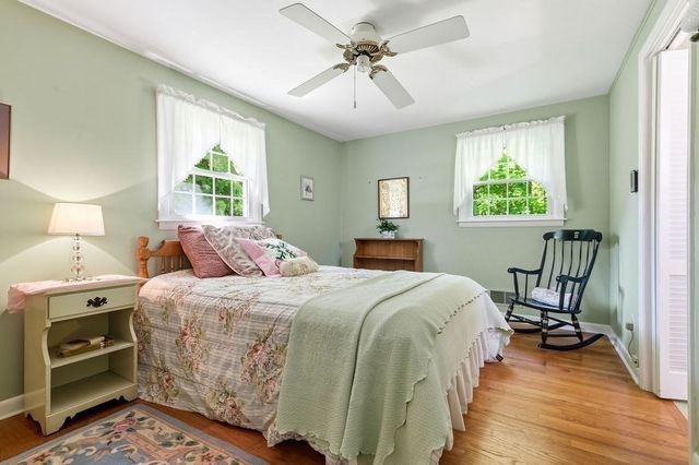 96 Sleepy Hollow Dr, Cumberland, RI 02864