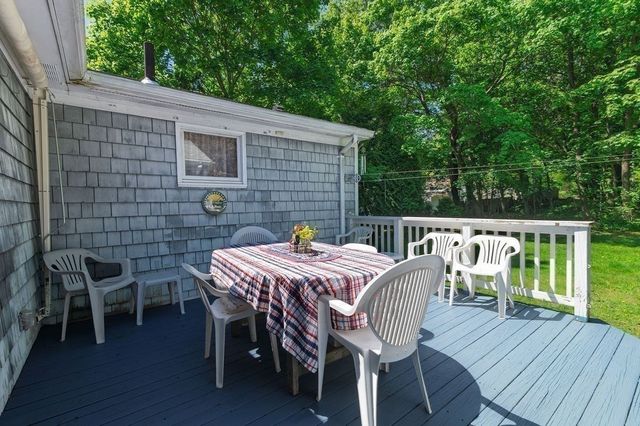 96 Sleepy Hollow Dr, Cumberland, RI 02864