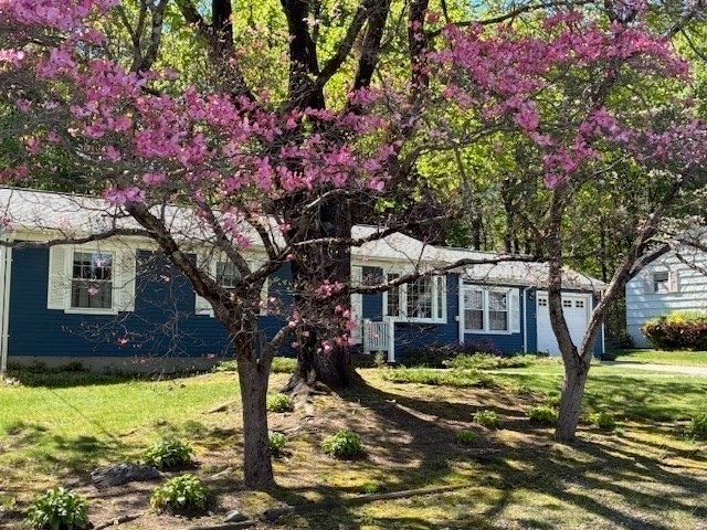 96 Sleepy Hollow Dr, Cumberland, RI 02864