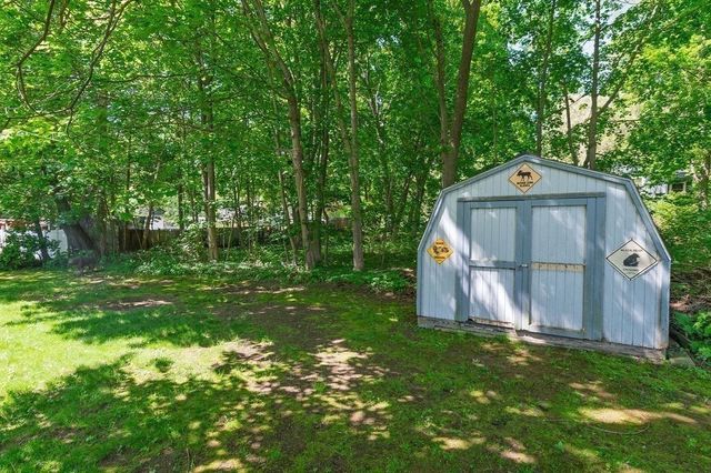 96 Sleepy Hollow Dr, Cumberland, RI 02864