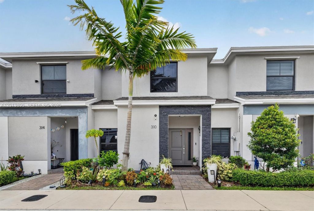 310 NE 1st Drive, Florida City, FL 33034