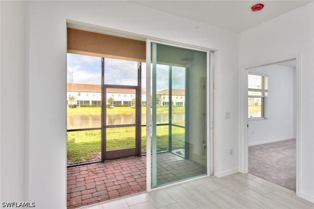 2591 vine AVE, Naples, FL 34120