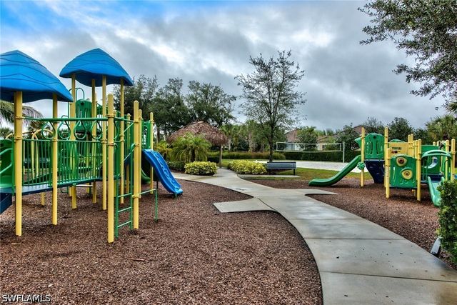 2591 vine AVE, Naples, FL 34120