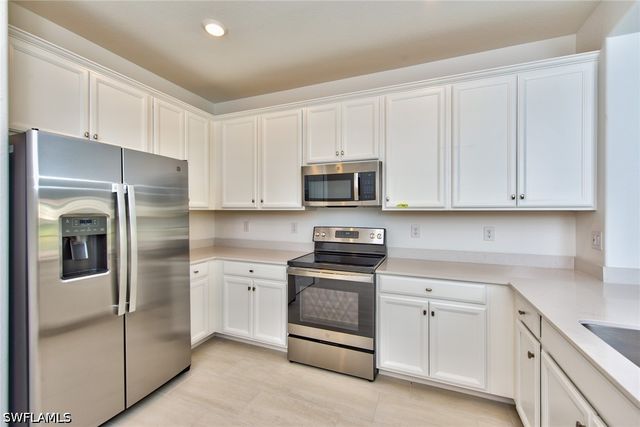 2591 vine AVE, Naples, FL 34120