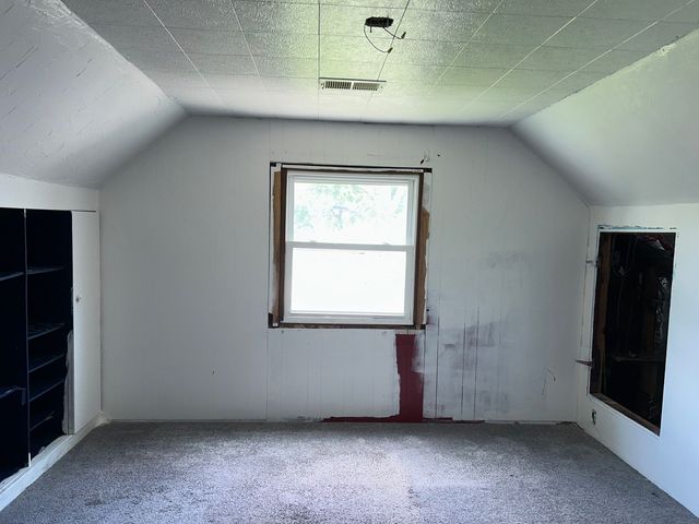 17111 Oakwood Avenue, Lansing, IL 60438
